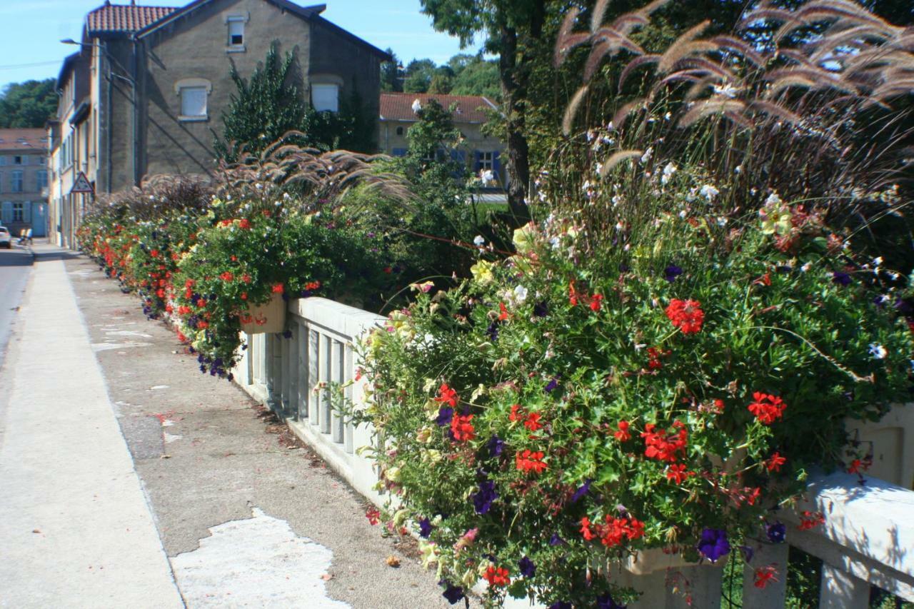 Apartmán Les Ponts De L'Ornain Bar-le-Duc Exteriér fotografie